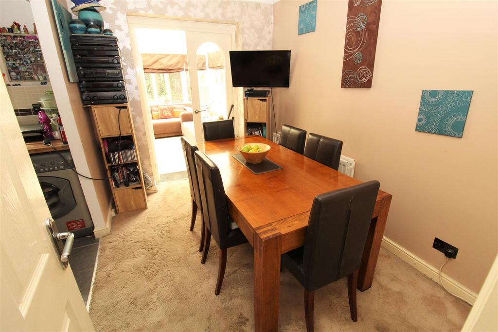 Barlows Lane, Liverpool L9 3 bed detached house £200,000