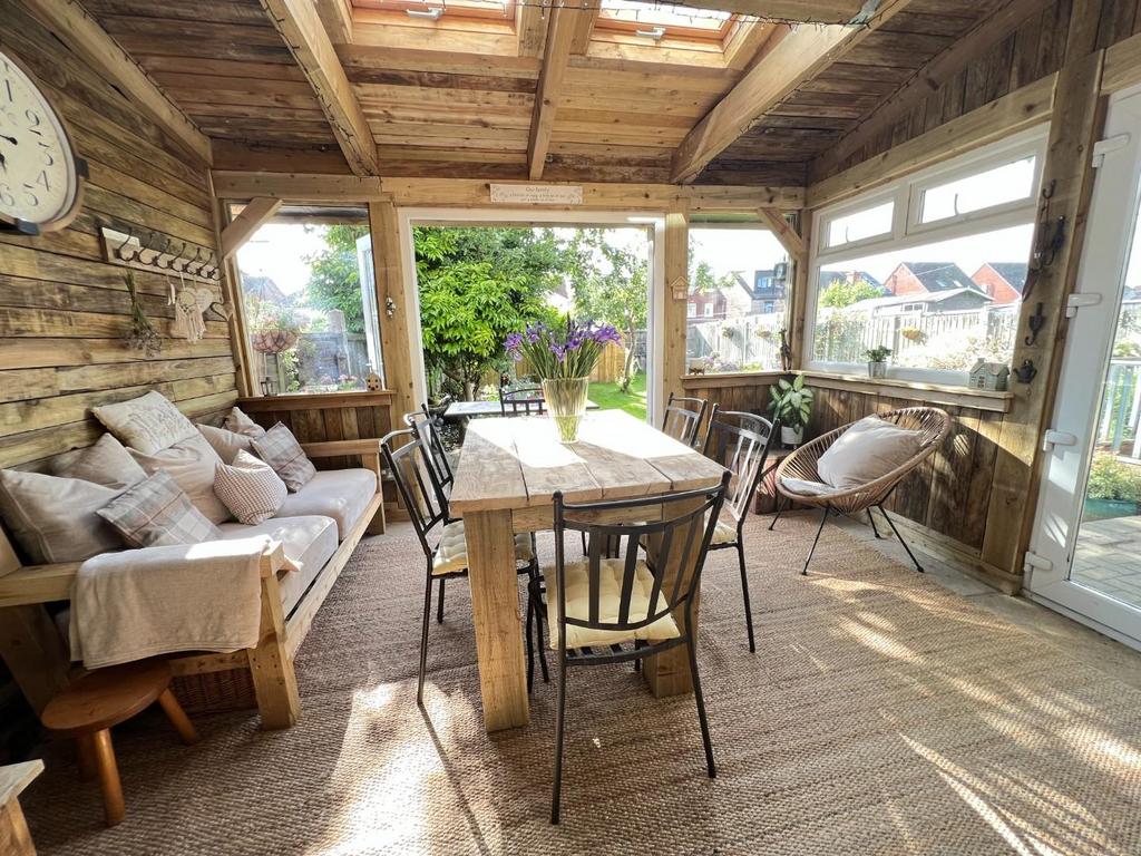 Garden room (2).jpg