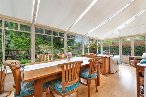 Fornells Bagshot Road, Ascot, SL5 9JP