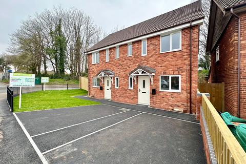 2 bedroom semi-detached house for sale, Hunderton Avenue, Hereford, HR2