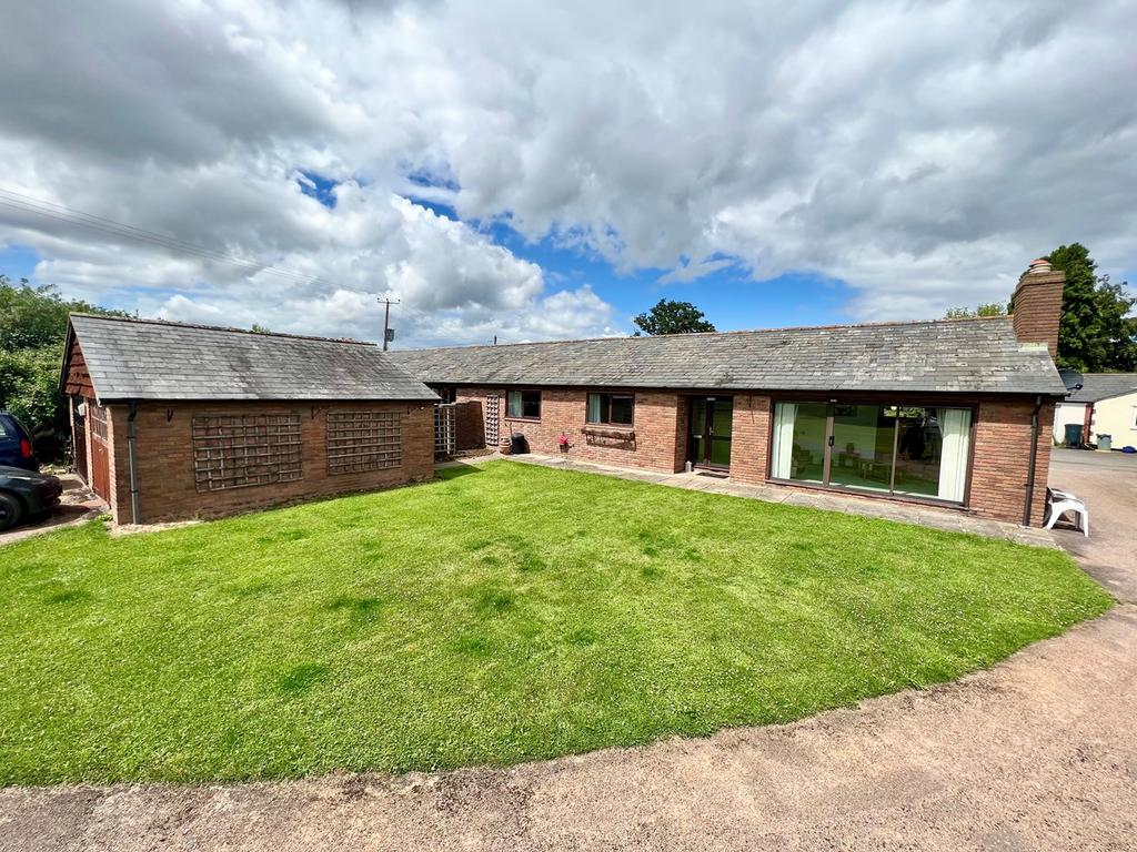 Sutton St Nicholas, Hereford, HR1 3 bed semidetached bungalow for sale