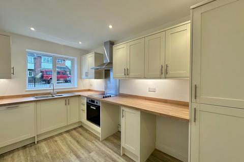 2 bedroom semi-detached house for sale, Hunderton Avenue, Hereford, HR2