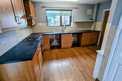 231 Cedar Road, Nuneaton, CV10 9DG