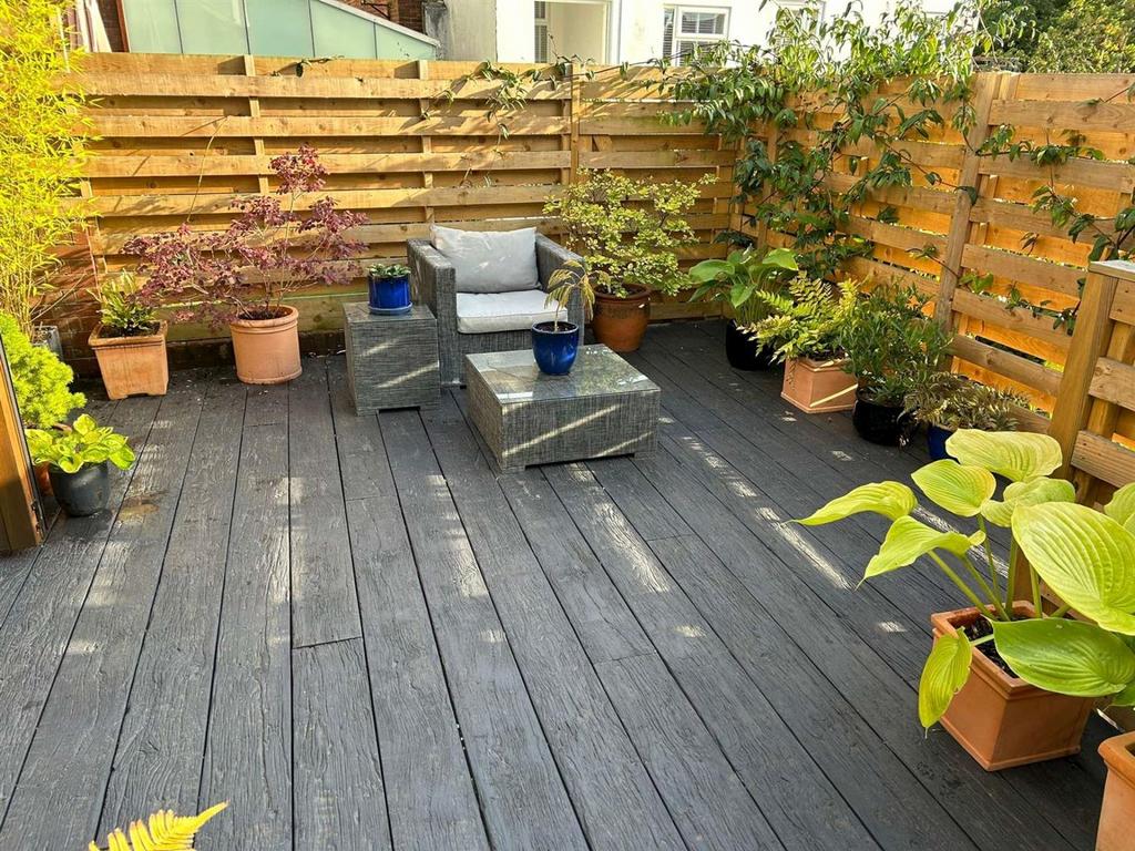 Patio shot 4-1920.jpg