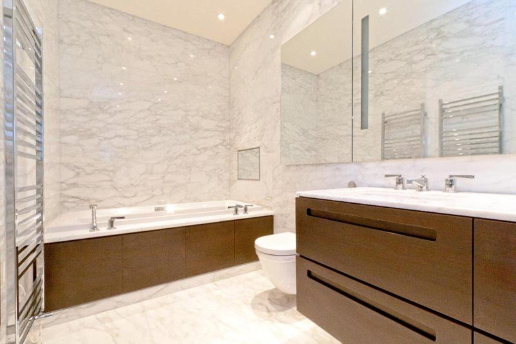Bathoom.jpg