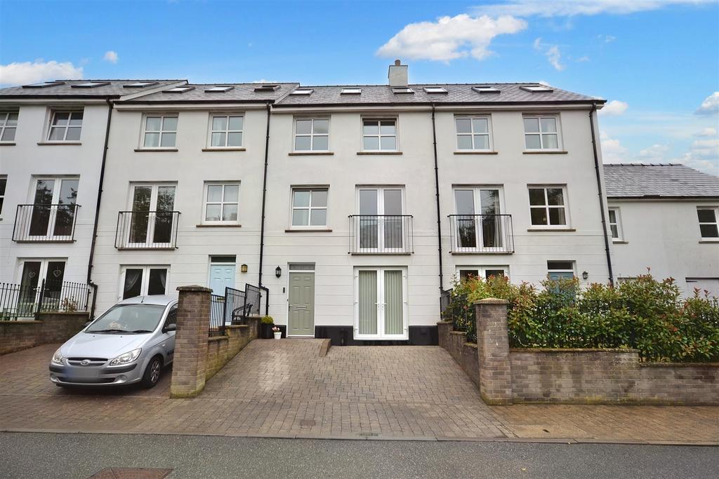 Kensington Gardens, Haverfordwest 5 bed terraced house for sale £230,000
