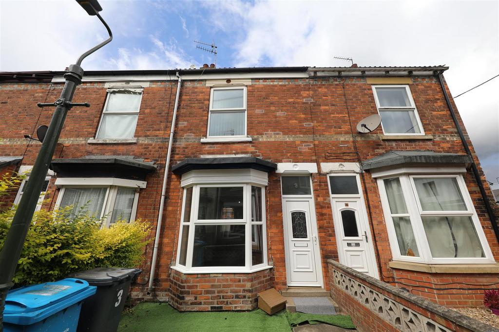 Perth Street West, Hull 2 bed terraced house for sale £100,000