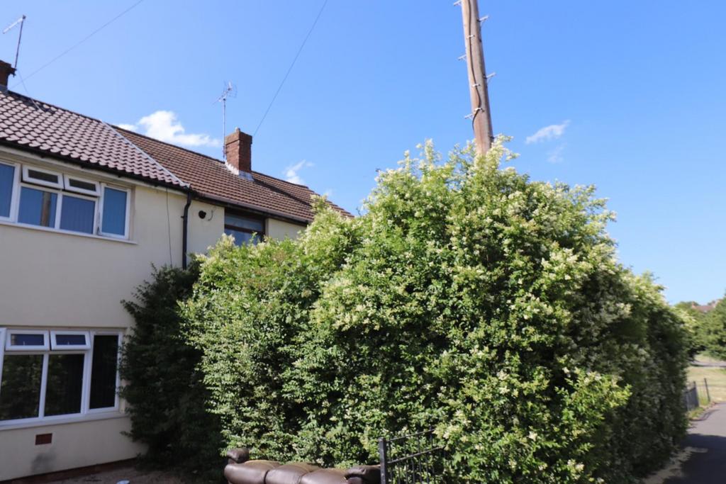 Cedar Road, Nuneaton 3 bed terraced house for sale £90,000