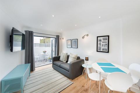 1 bedroom flat for sale, Moore Park Road, London SW6