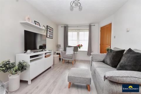 19 Beechfield Close, Stone Cross, Pevensey, BN24 5FH