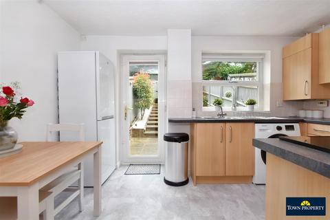 19 Beechfield Close, Stone Cross, Pevensey, BN24 5FH