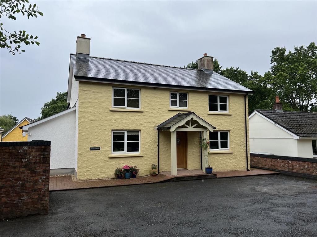 Dryslwyn, Carmarthen 4 bed detached house for sale £475,000