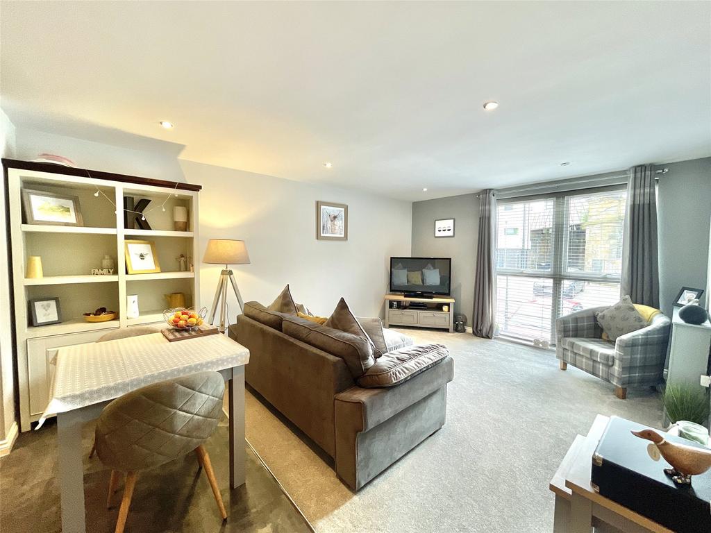 Curzon Place, Gateshead, NE8 2 bed apartment for sale £150,000