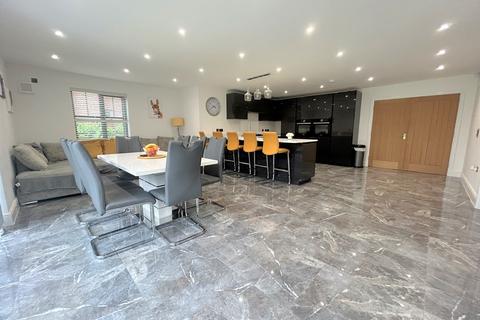 8 Wooding Close, Houghton Conquest, Bedford, MK45 3QL