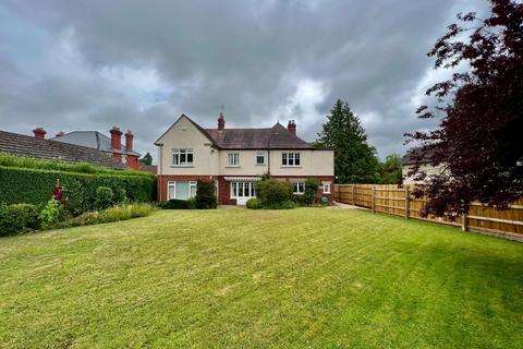 12 Everlands, Cam, Dursley, GL11 5NL