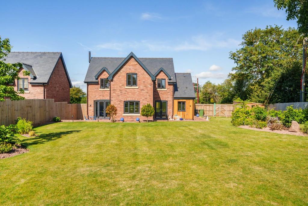 1 Ramblers Park, Whitestone, Herefordshire, HR1 3SD 4 bed house for