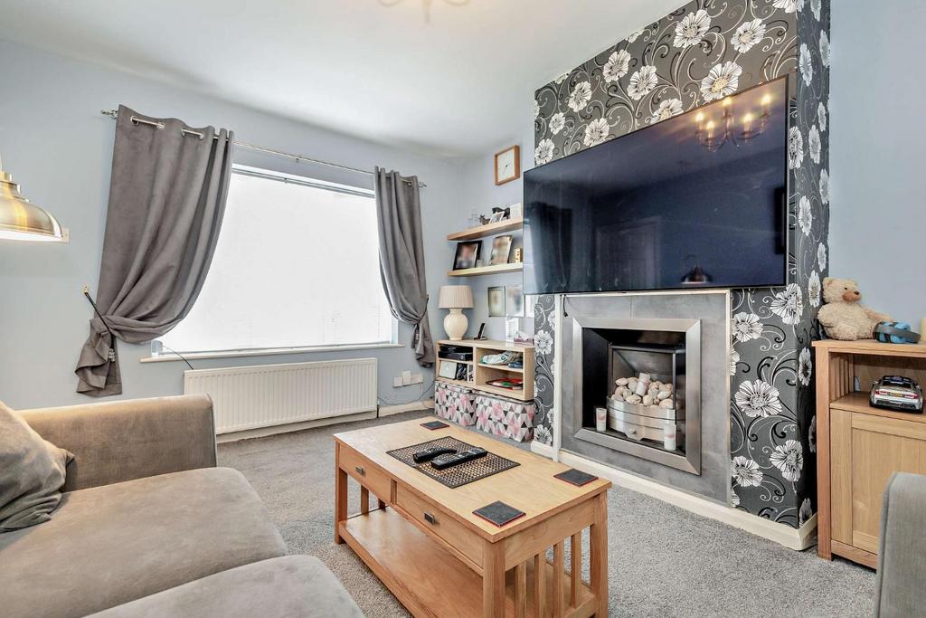 Albany Avenue, Harrogate, HG1 4NH 3 bed semidetached house £240,000