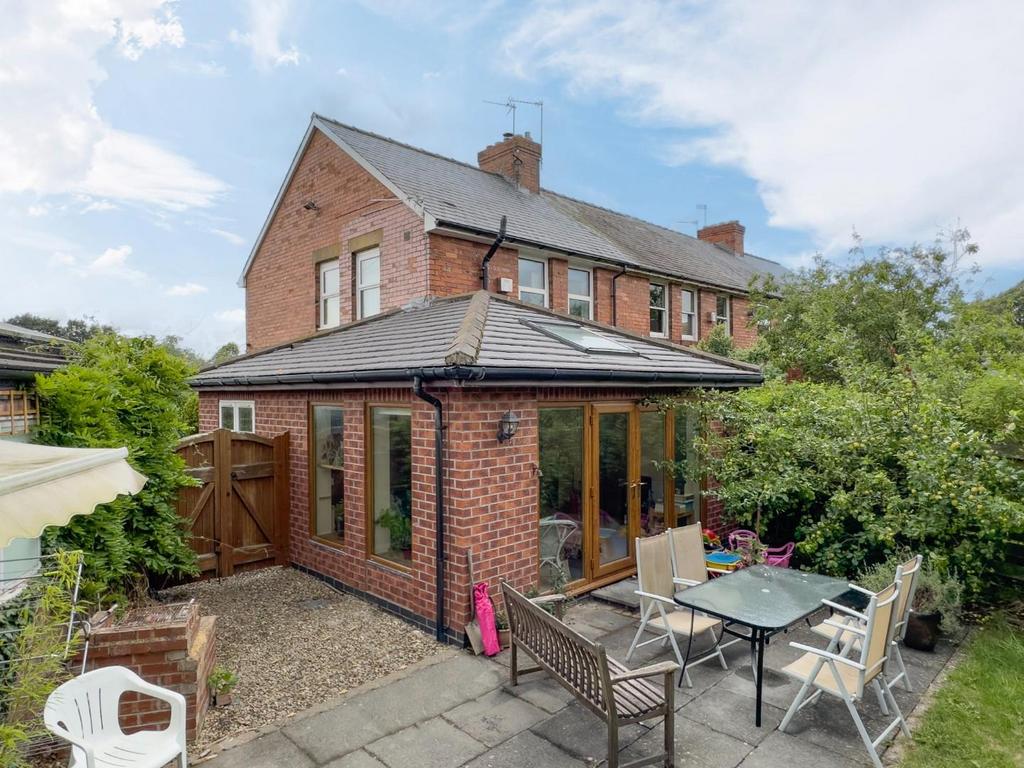 Glen Avenue, York 2 bed semidetached house for sale £375,000
