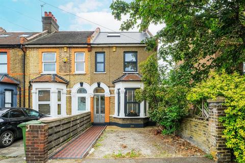 3 Gladding Road, London, E12 5DD