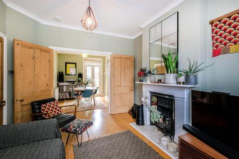 3 Gladding Road, London, E12 5DD