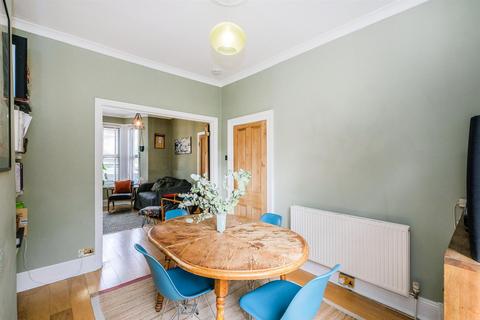 3 Gladding Road, London, E12 5DD