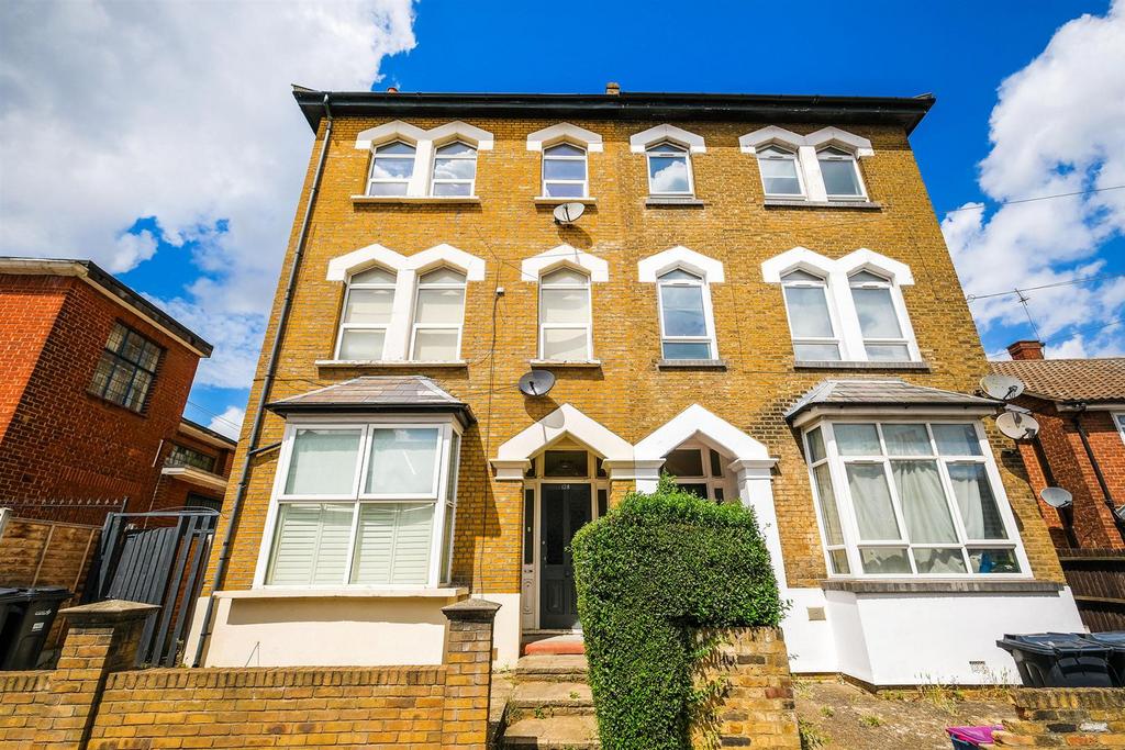 128 Maybank Road, South Woodford 1 bed apartment for sale £275,000