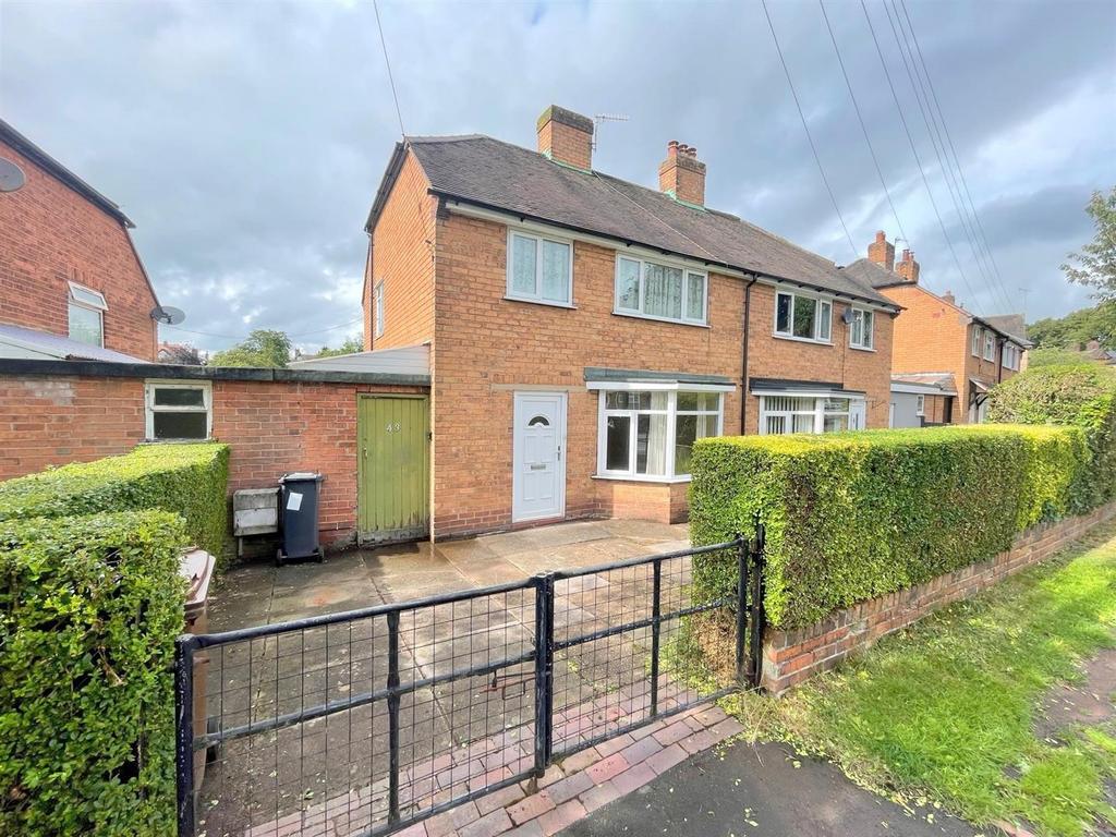 Wardle Crescent, Leek 3 bed semidetached house £185,000