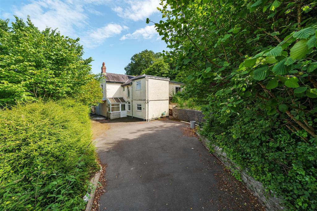 Glen Road, West Cross, Swansea 4 bed detached house for sale £375,000