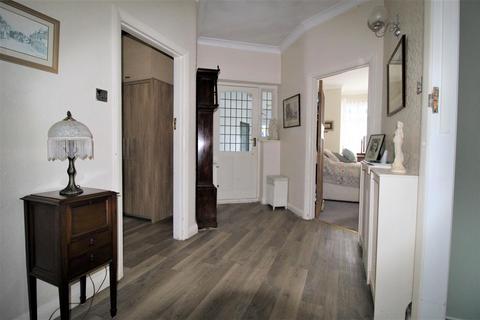 120 Meadow Walk, Epsom, KT19 0BA