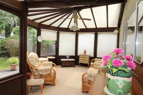 120 Meadow Walk, Epsom, KT19 0BA