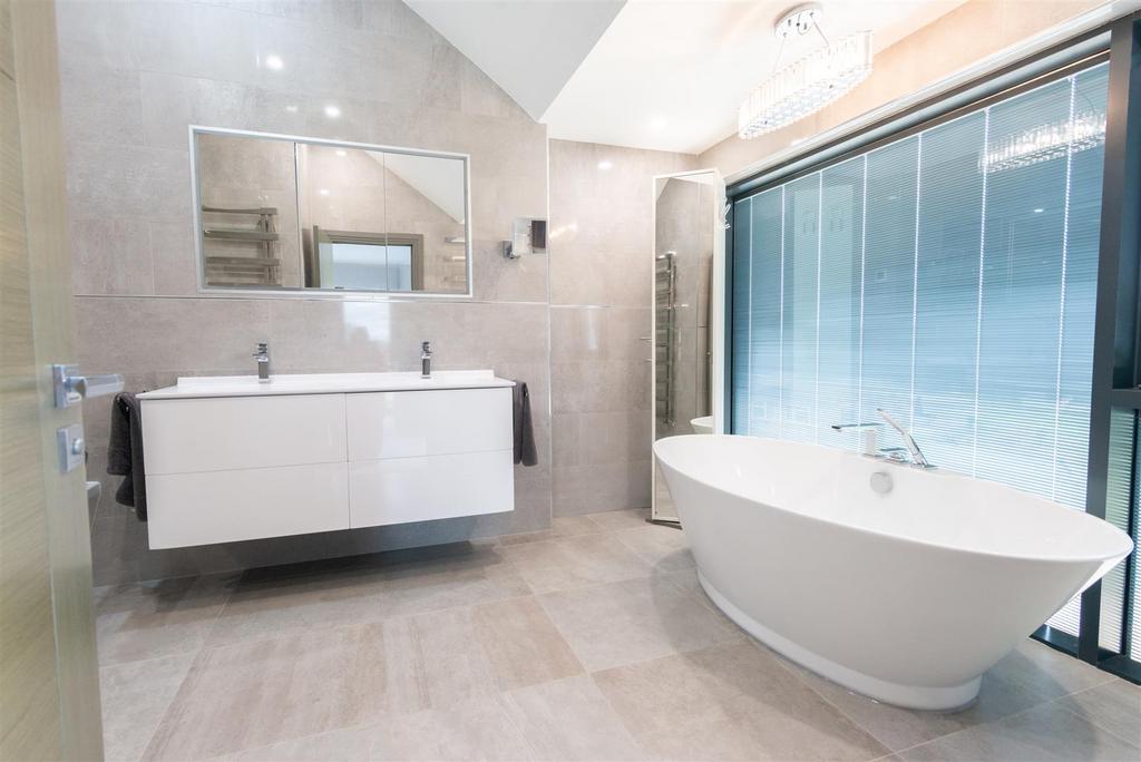 Master en-suite