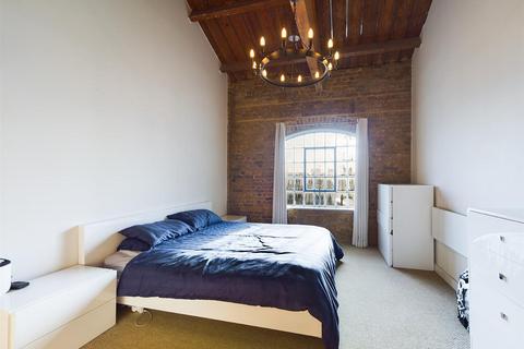 2 bedroom duplex for sale, Warehouse W, Royal Docks, London