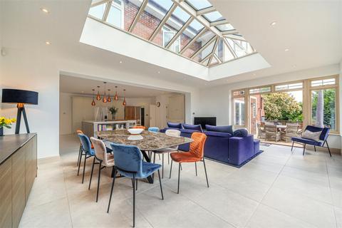 Doyle House Derby Road, Haslemere, GU27 1BP