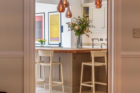 Doyle House Derby Road, Haslemere, GU27 1BP
