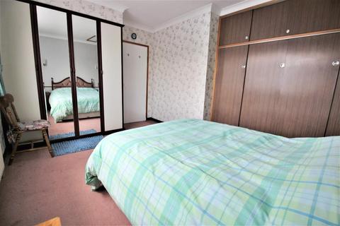 58 Boxgrove Road, London, SE2 9JY