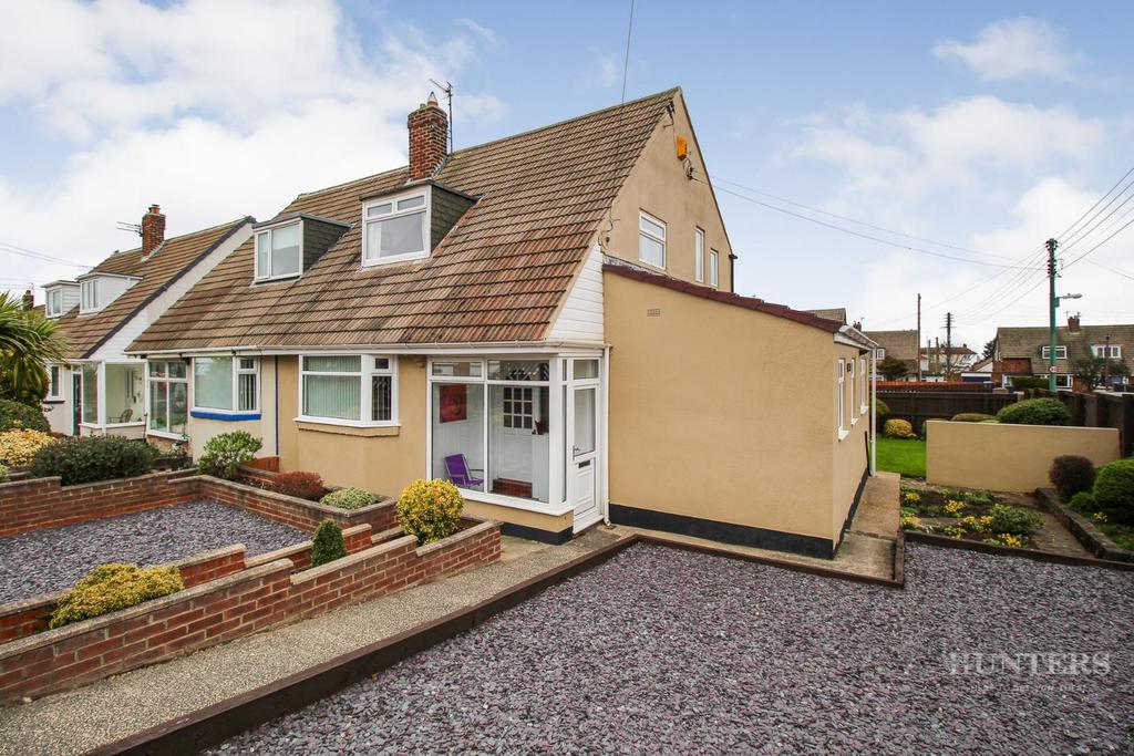 Fairfield Drive, Whitburn, Sunderland... 3 bed semidetached house £