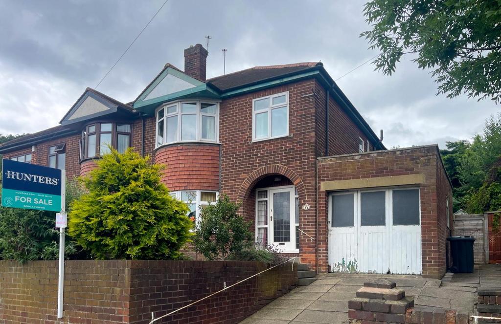 Caledonian Road. Savile Town. Dewsbury 3 bed semidetached house £189,950