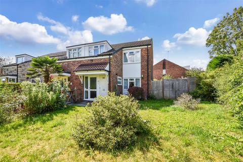 2 Augustus Walk, Andover, SP10 5JS