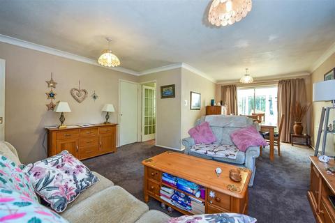 2 Augustus Walk, Andover, SP10 5JS