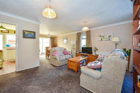 2 Augustus Walk, Andover, SP10 5JS