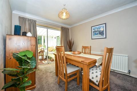 2 Augustus Walk, Andover, SP10 5JS
