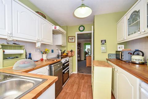 2 Augustus Walk, Andover, SP10 5JS