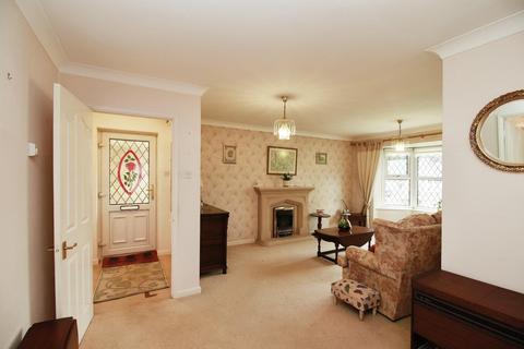 11 Brooksby Grove, Dorridge, Solihull, B93 8BW