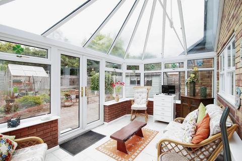 11 Brooksby Grove, Dorridge, Solihull, B93 8BW