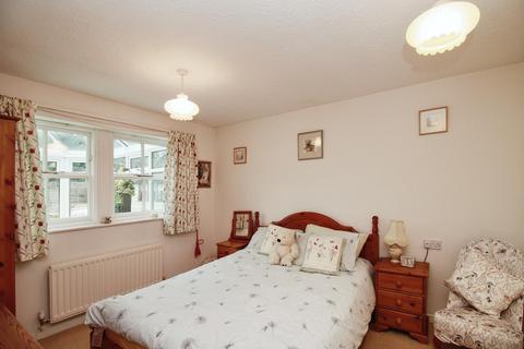 11 Brooksby Grove, Dorridge, Solihull, B93 8BW