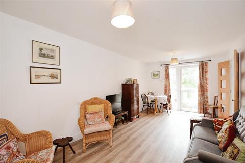 1 bedroom apartment for sale, Wardington Court, Welford Road, Northampton,
