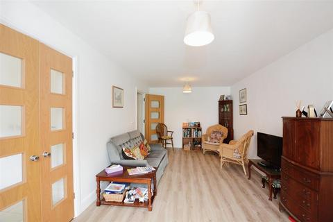 1 bedroom apartment for sale, Wardington Court, Welford Road, Northampton,
