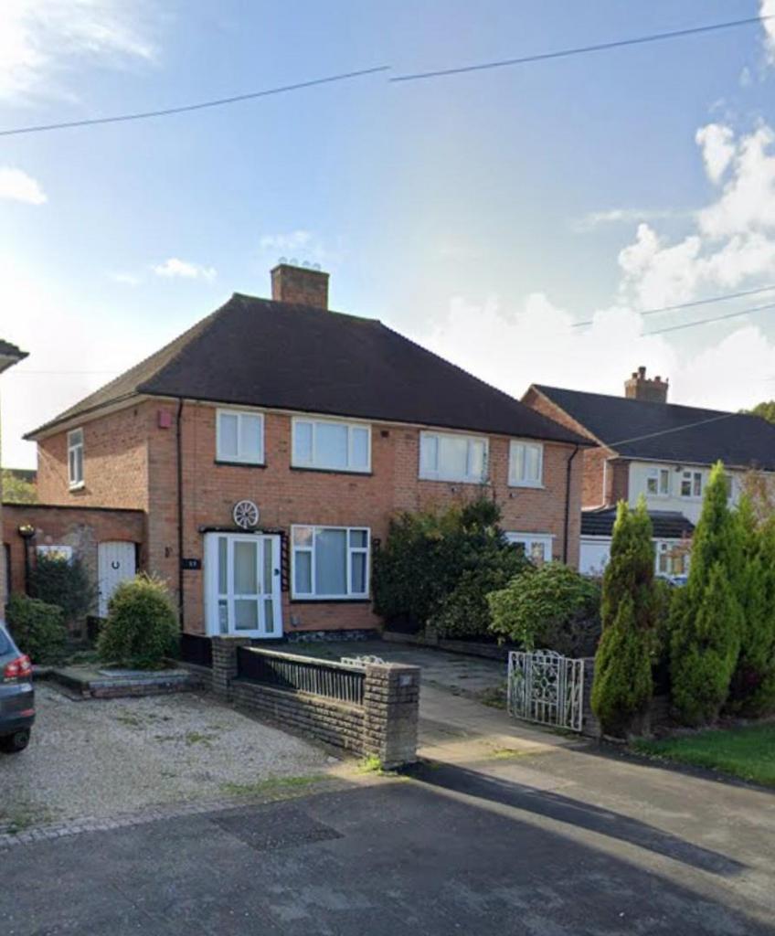 Fowler Road, Sutton Coldfield 3 bed house £1,200 pcm (£277 pw)
