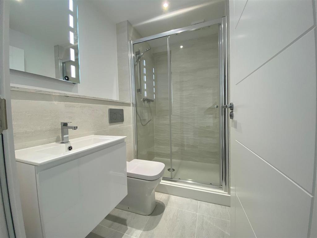 Typical Ensuite.jpg