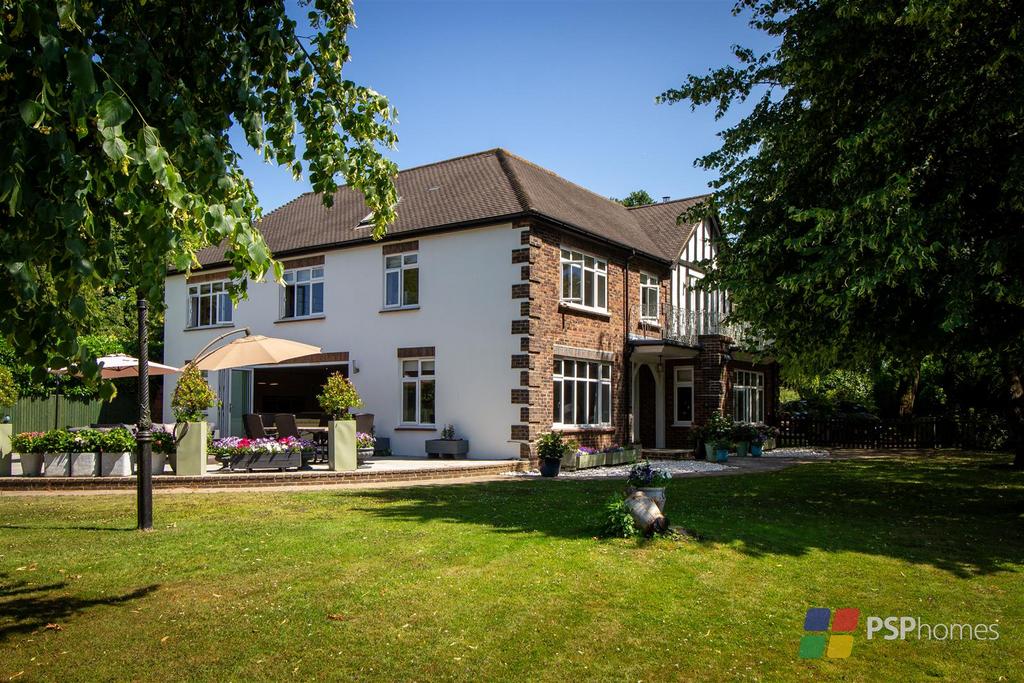 Cuckfield Road, Burgess Hill 4 bed detached house for sale £1,325,000